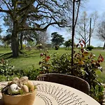 Chez Brunet D'hotes Et Bed & Breakfast