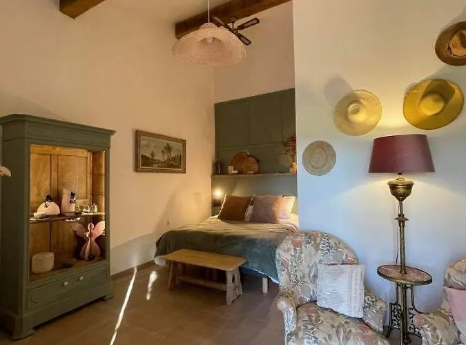 Chez Brunet D'hotes Et 3* Gondrin