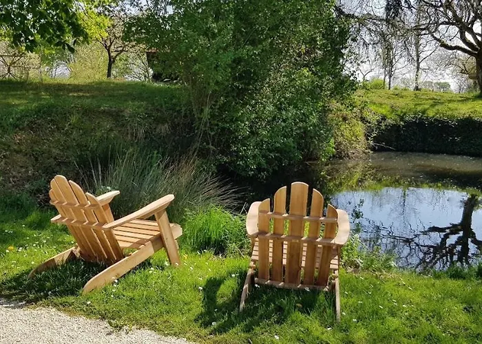 לינה וארוחת בוקר Chez Brunet D'hotes Et 3*