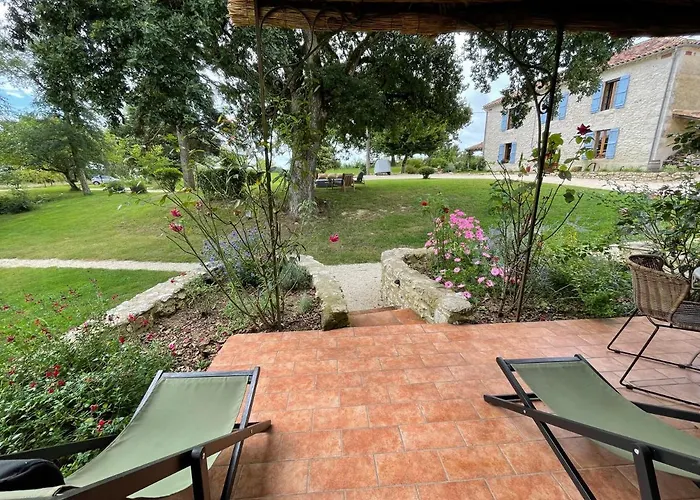 Chez Brunet D'hotes Et Bed & Breakfast 3*