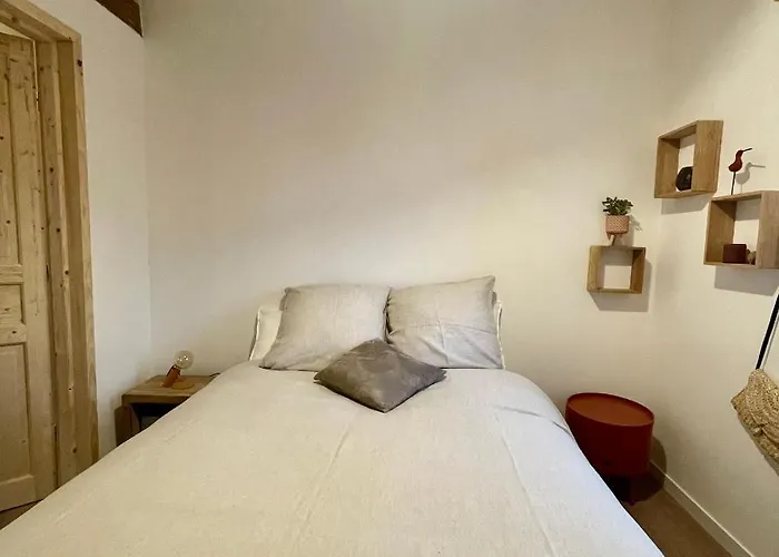 Chez Brunet D'hotes Et Bed & Breakfast Gondrin